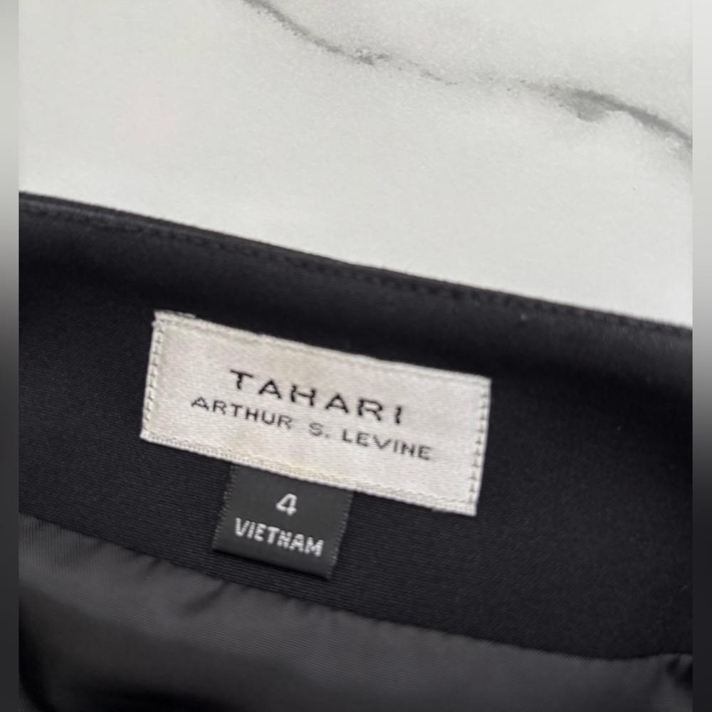 Tahari Black Pencil Skirt with Pleats - Picture 4 of 6